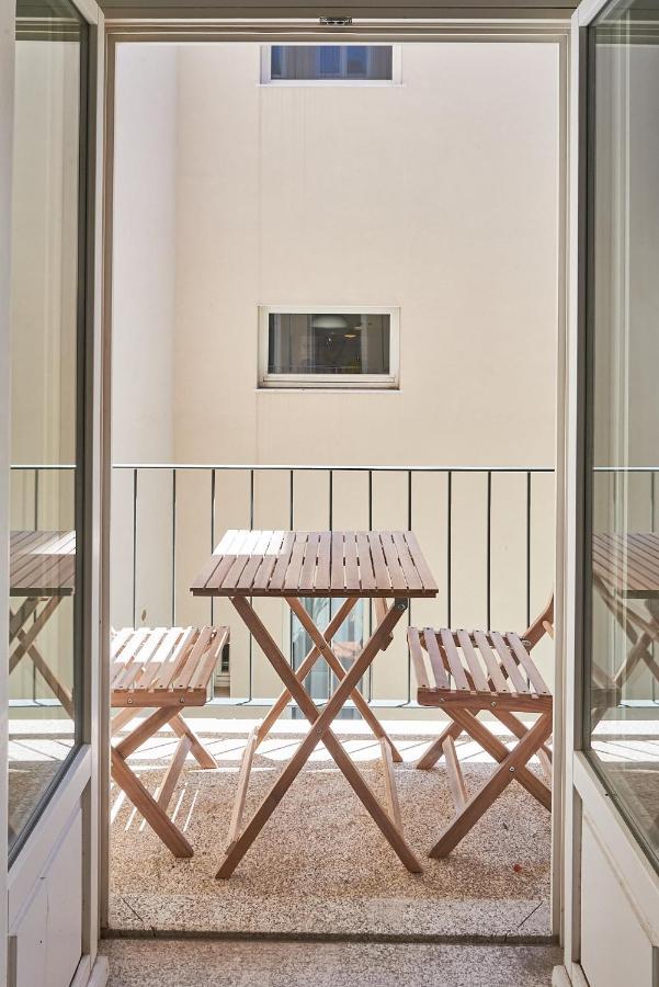 Boutique Rentals-Flores Classic Historical Centre OOporto Esterno foto